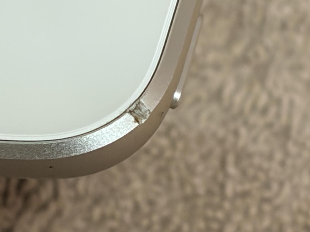 中古美品 iPad 第6世代 32GB Wi-Fi　MR7G2J/A　A1893