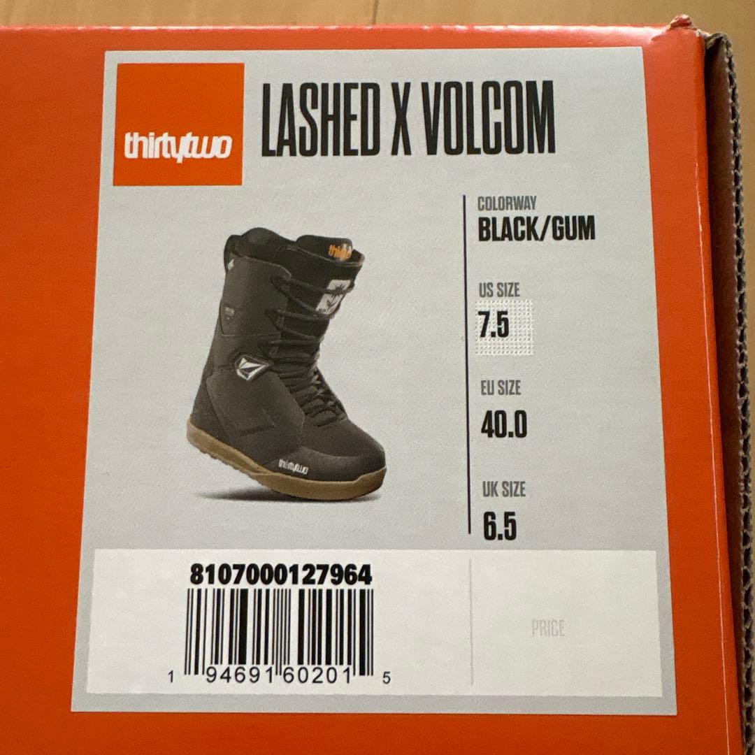 【しよん】THIRTYTWO LASHED X VOLCOM 25.5cm