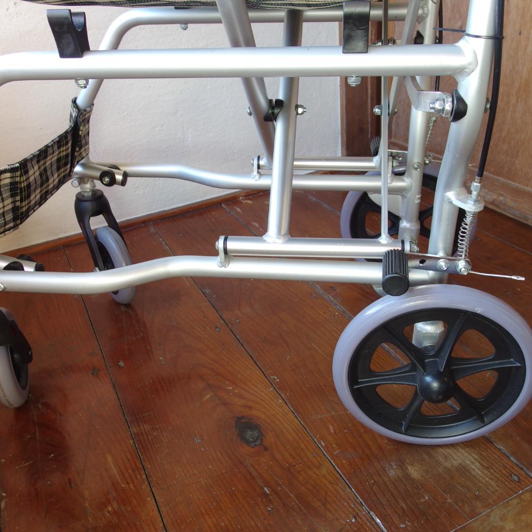 ネコ様【ほぼ未使用】送料込 KADOKURA ネクスト A501-AK 車椅子