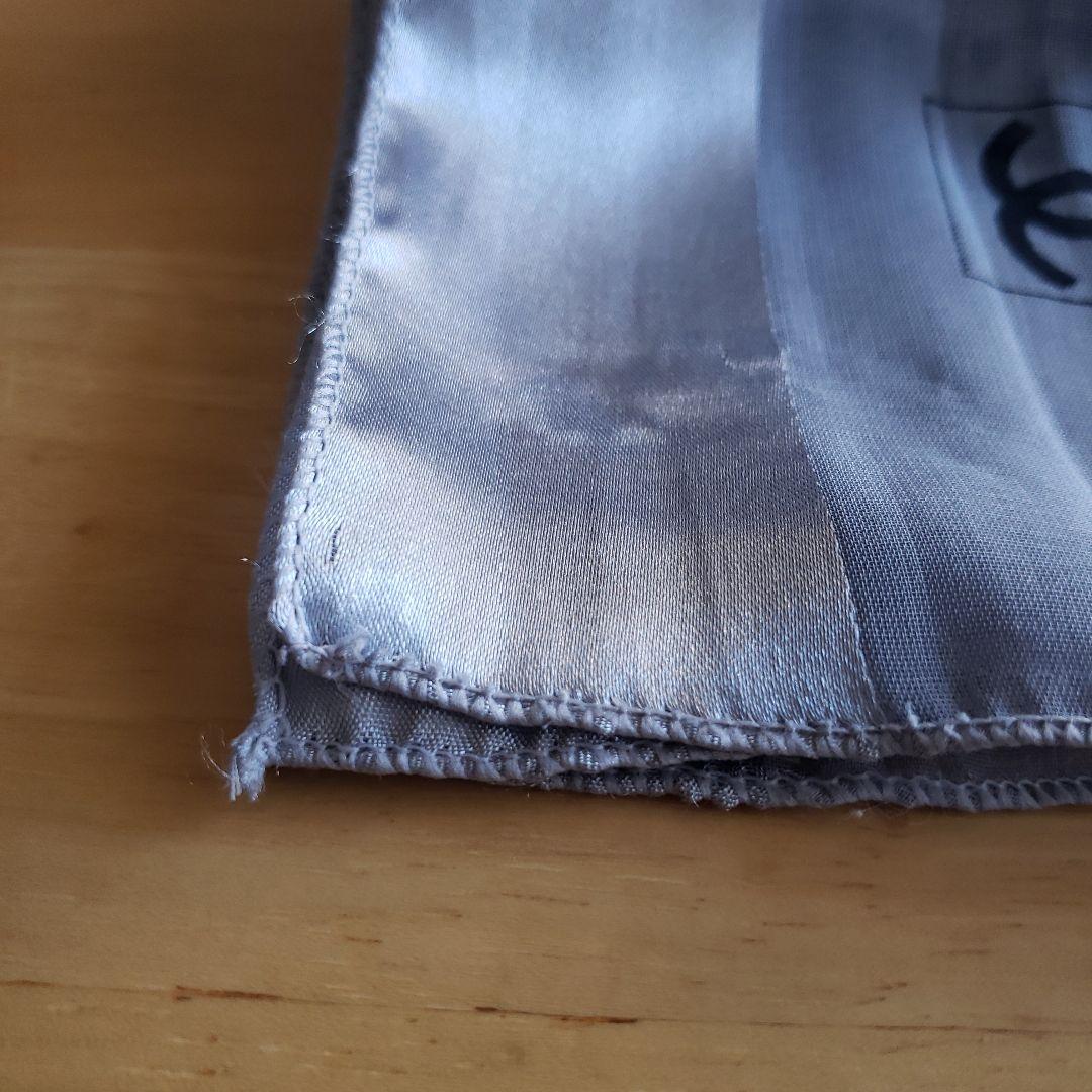 CHANEL シルクスカーフ グレー・シルバー