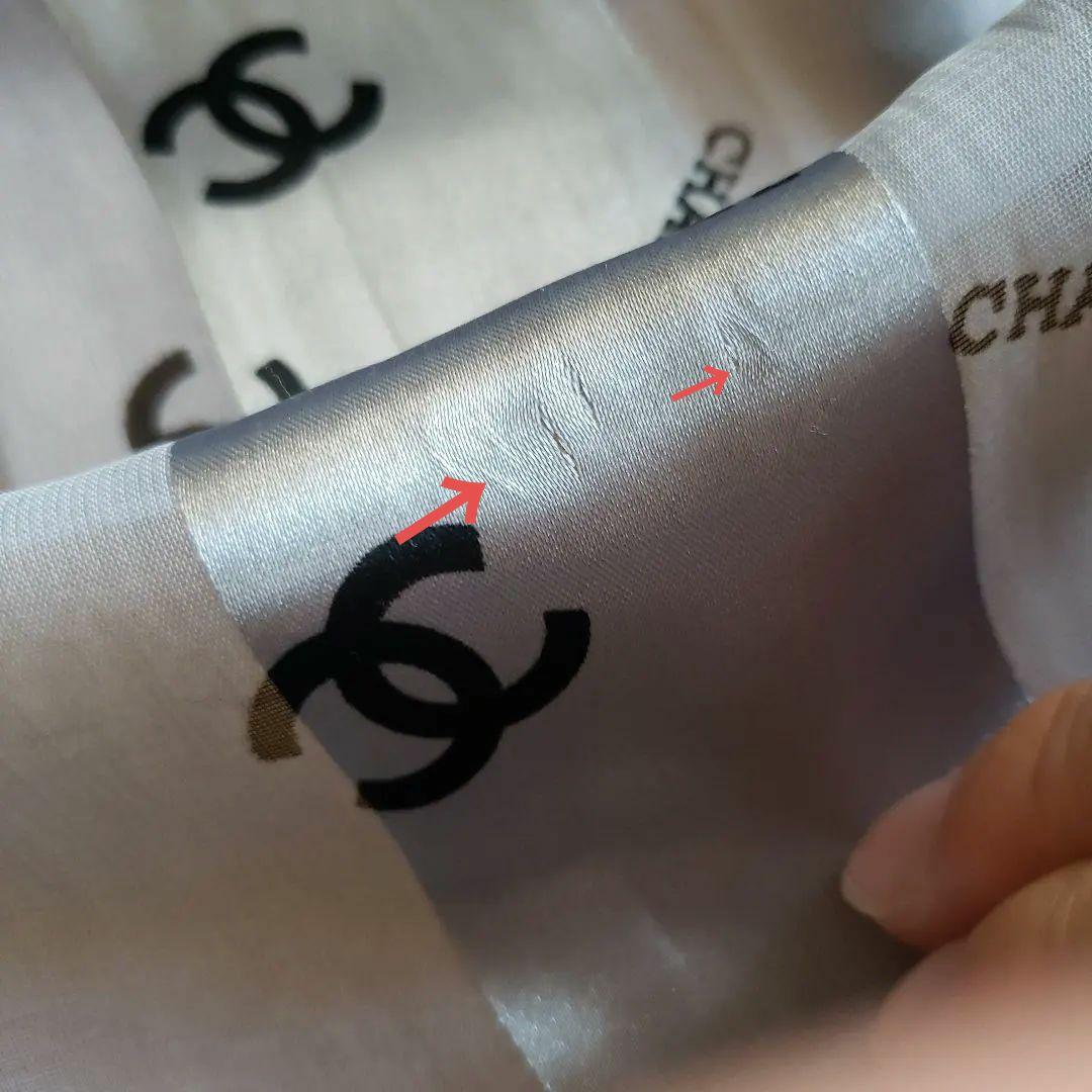 CHANEL シルクスカーフ グレー・シルバー