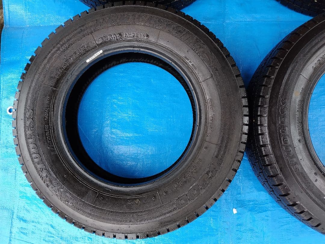 ③145R12・LT、軽トラ用スタッドレス、ブリジストン・W300、送料込み