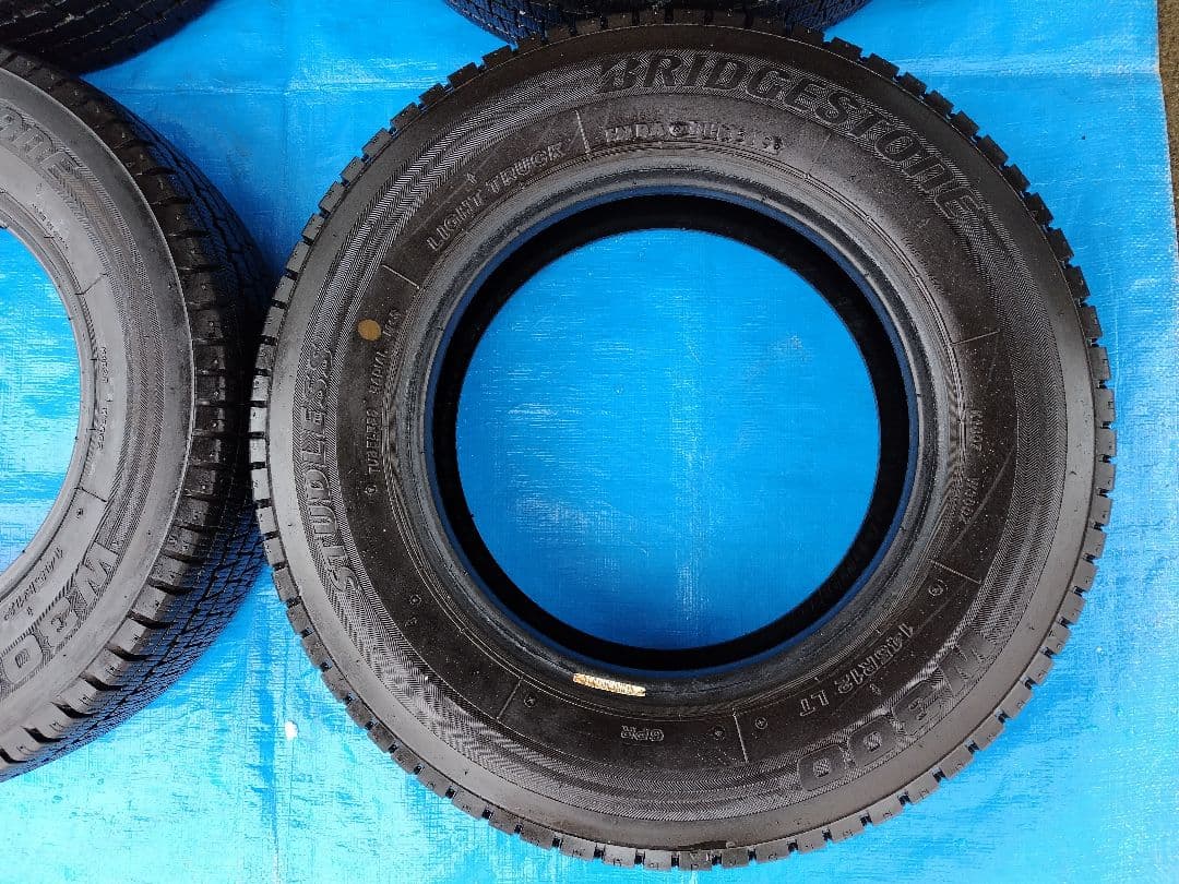 ③145R12・LT、軽トラ用スタッドレス、ブリジストン・W300、送料込み