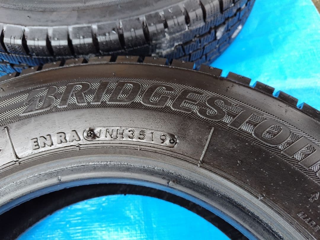 ③145R12・LT、軽トラ用スタッドレス、ブリジストン・W300、送料込み