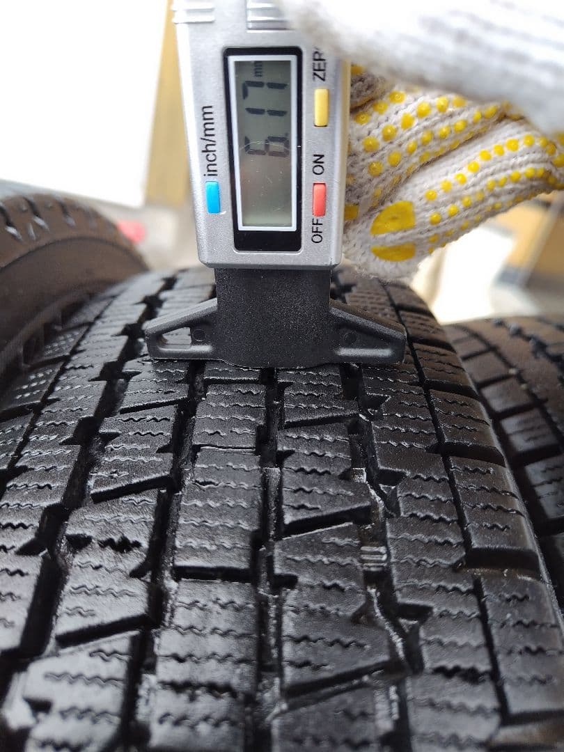 ③145R12・LT、軽トラ用スタッドレス、ブリジストン・W300、送料込み