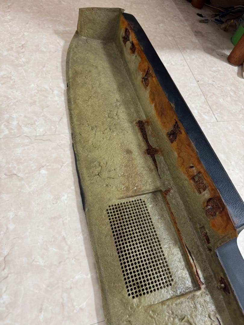 ハコスカ　後期　ダッシュボード　長期保管品　未使用　日産純正