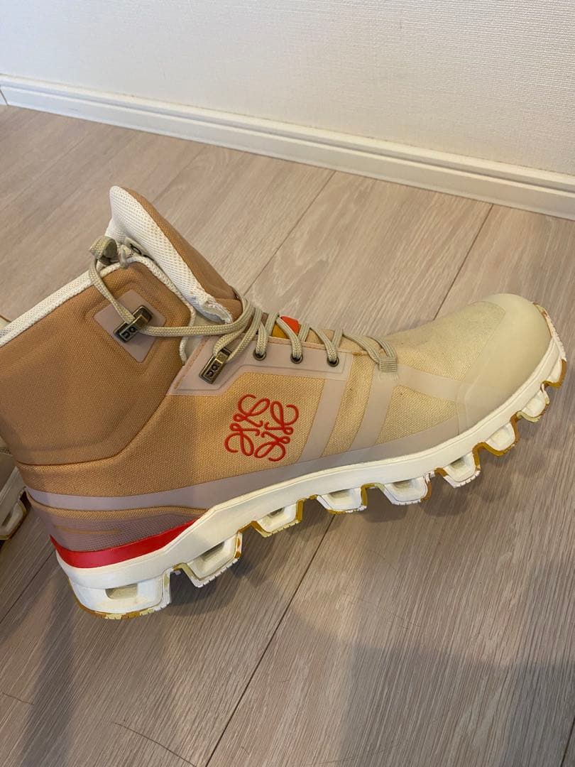 クラウドロック ロエベ：LOEWE × On限定エディション