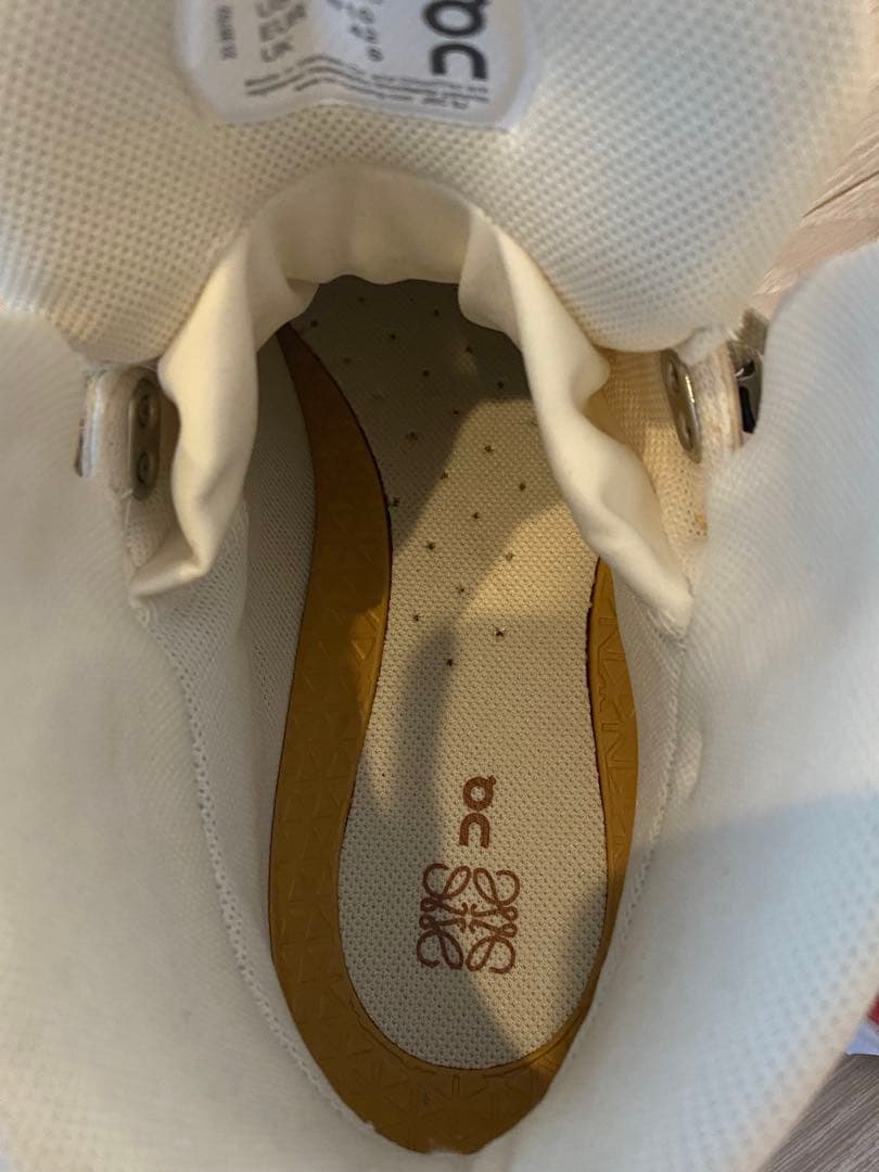 クラウドロック ロエベ：LOEWE × On限定エディション