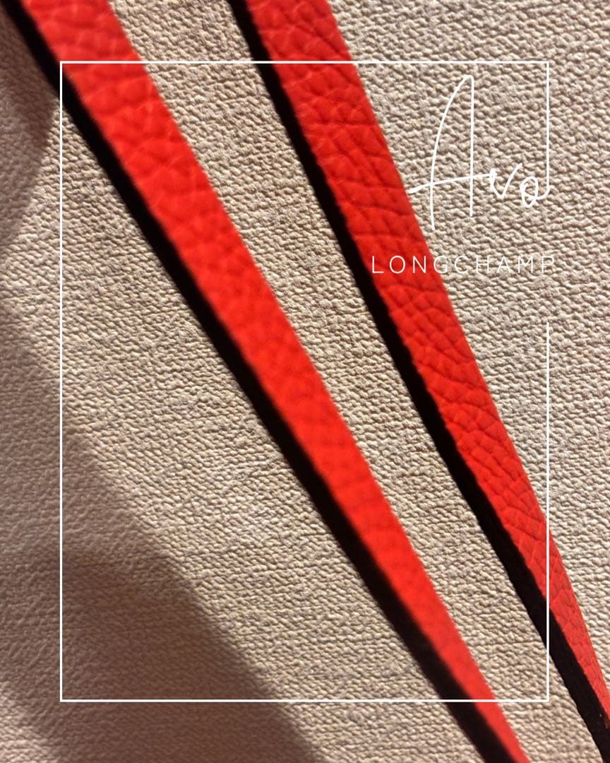 美品 LONGCHAMP 艶やかで上品な赤 しなやかな上質皮革と縫製