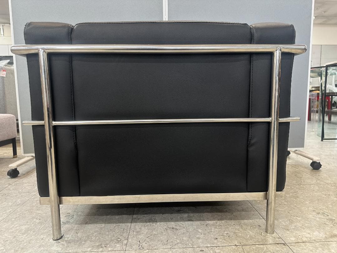 LC2　1人掛けソファ　チェア　ル・コルビジェ　リプロダクト　合革　ブラック