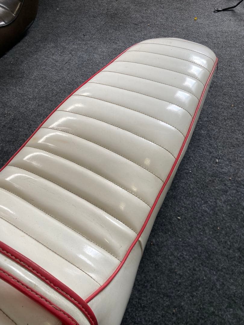 xjr400 4HM 3段シート