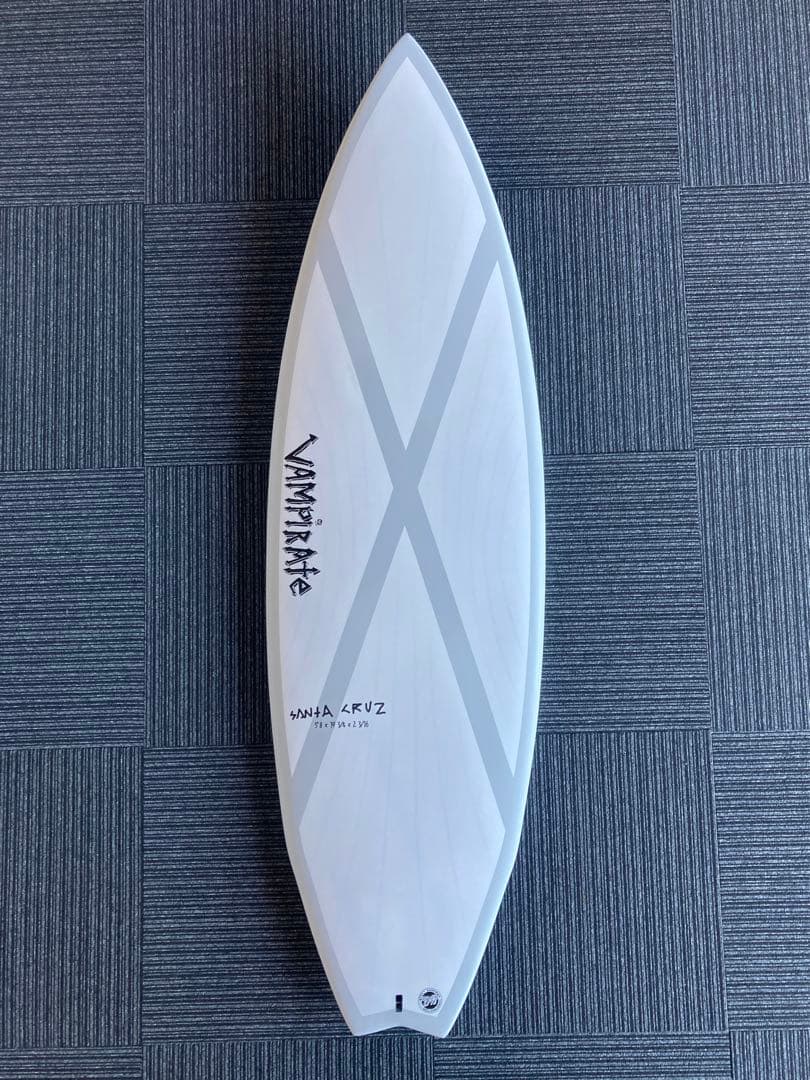 【新品アウトレット、送料込みに変更可】SANTACRUZ 5.8 Batmo