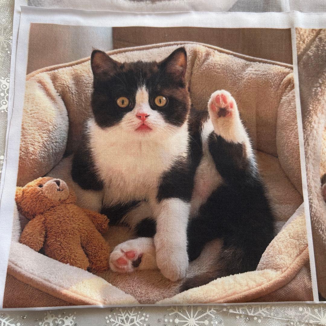 ハンドメイドオーダー受付　くつろぐ猫　パネル生地　サバトラ　キジ猫　ハンカチ