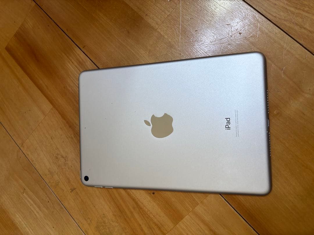 Apple iPadmini シルバー