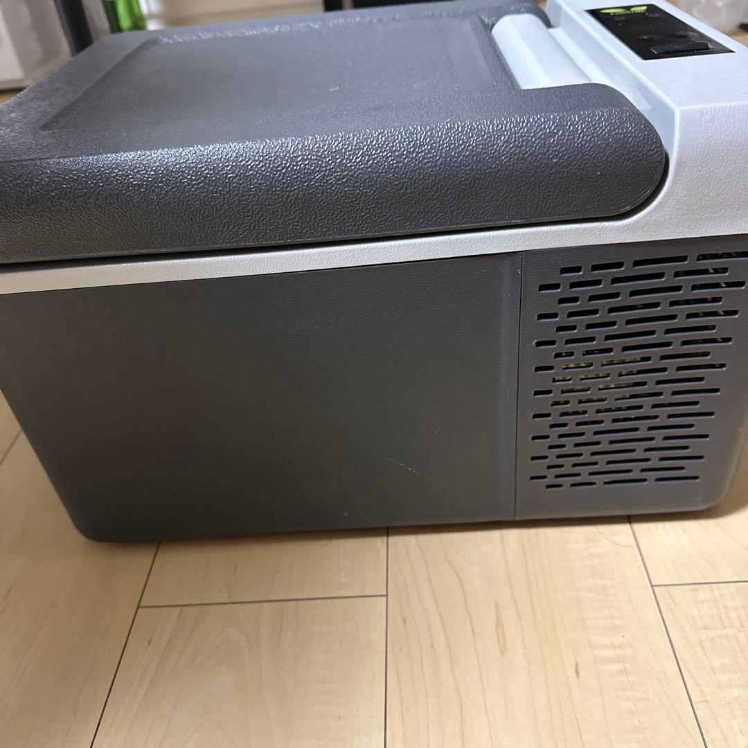 車載冷蔵庫　9リットル