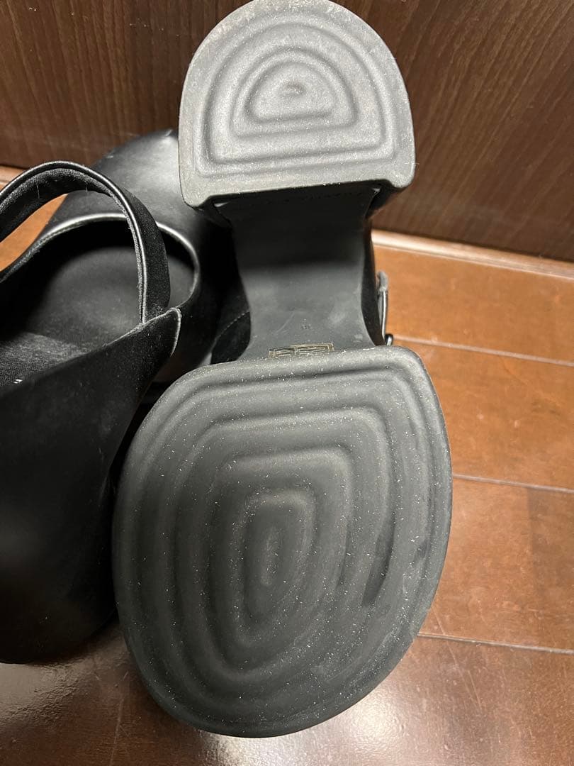 【値下げ不可】CHARLES & KEITH PIXIメリージェーン パンプス