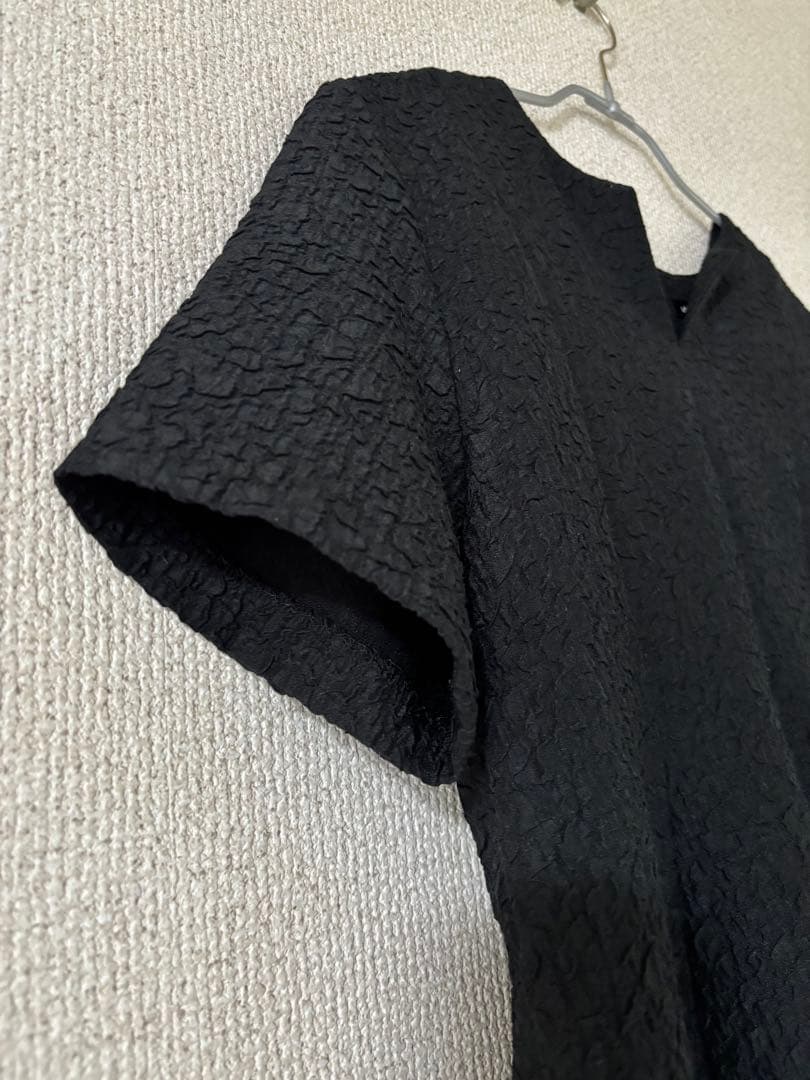 2024 エムプルミエ　キーネックフレアブラウス　ブレンヘイム