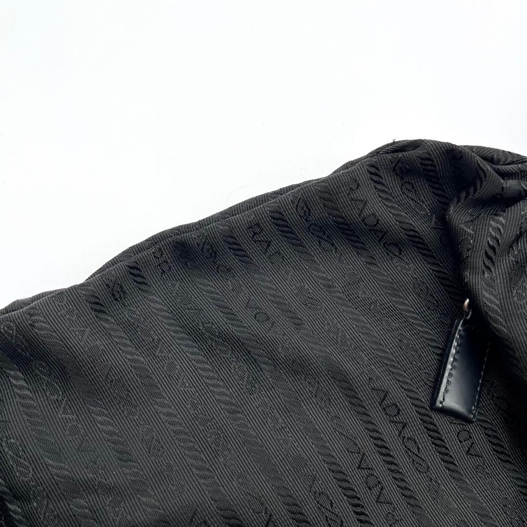 PRADA プラダ メッセンジャーバッグ ショルダーバック ナイロン三角ロゴ 黒