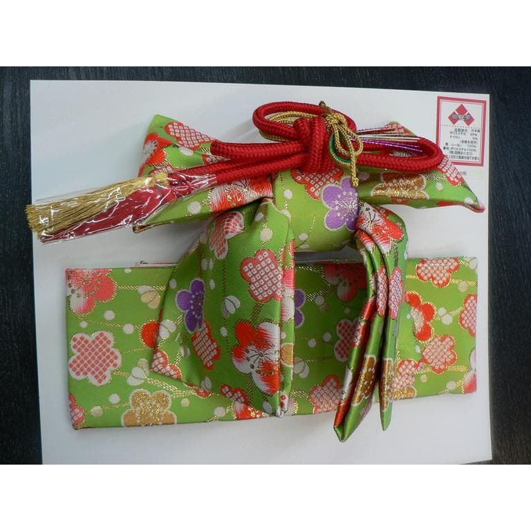 七五三、3歳用、Ｓサイズ祝帯ハコセコセット。16、若草色に梅柄。