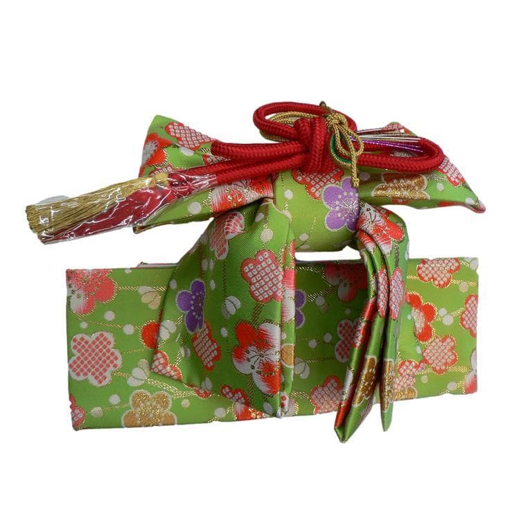 七五三、3歳用、Ｓサイズ祝帯ハコセコセット。16、若草色に梅柄。