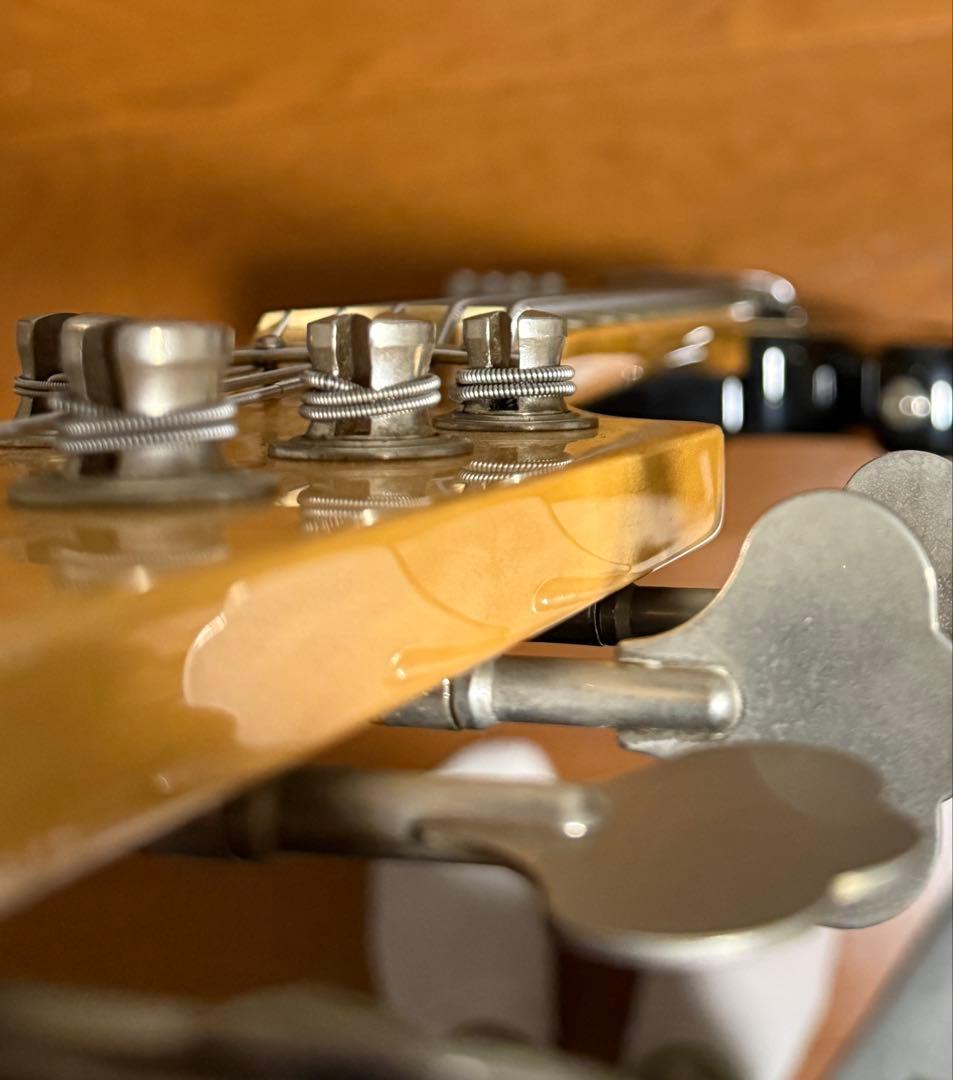 Bucchus 5弦ベース Universe series ジャズ　アクティブ