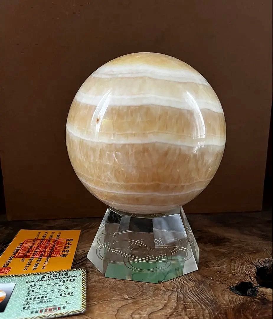 開運 天然石 大宝珠 黄螢石 アラゴナイト 3.2㎏ 鑑定書 箱 台座付き
