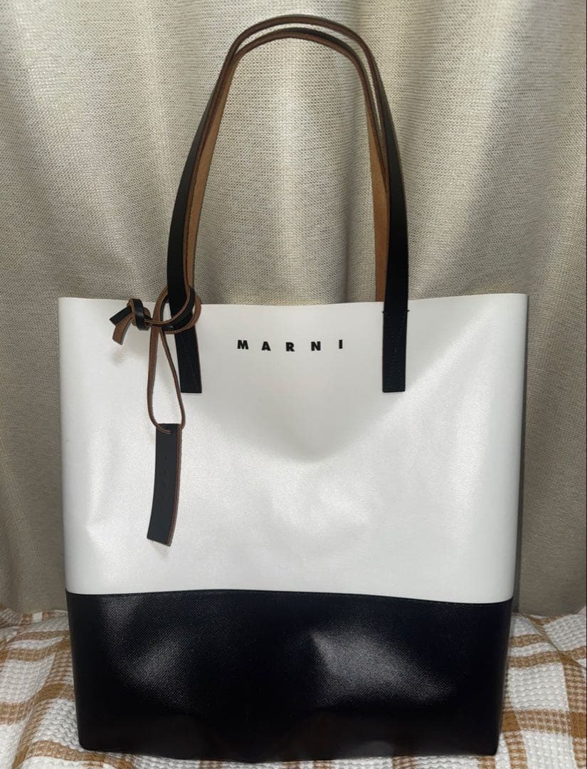 MARNI トライベッカ　バイカラー　トートバッグ