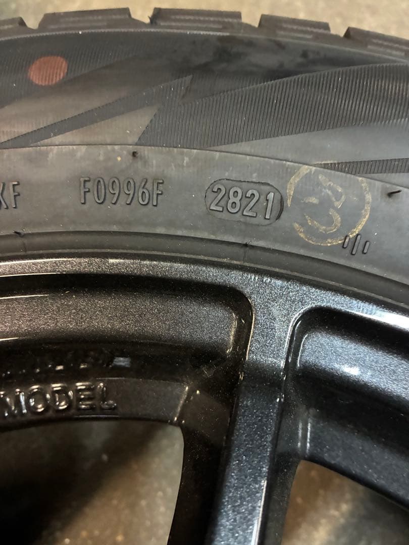 新型ステップW、新型ノアとヴォクシーに❗️205/60R16スタッドレスセット❗️