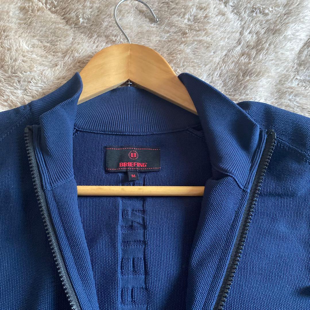 ブリーフィング　ジップアップブルゾン