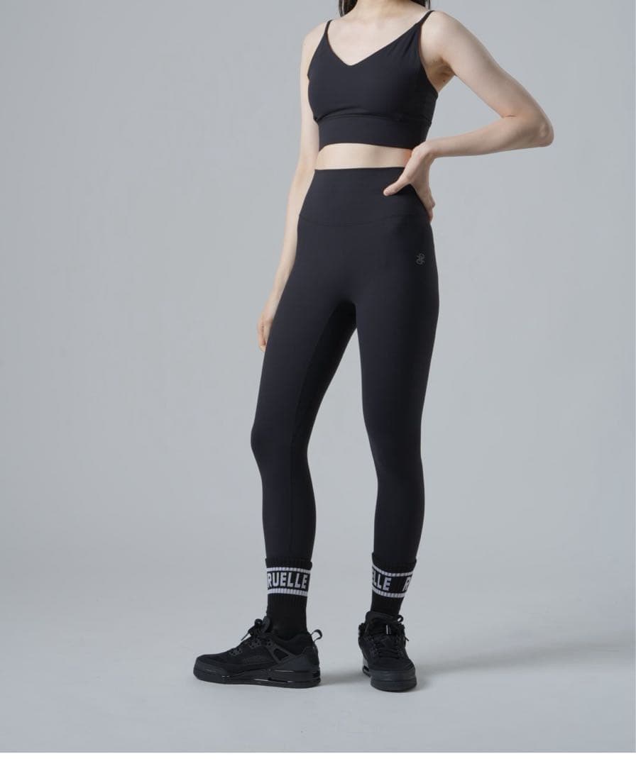 AU5446 RUELLE ヨガレギンス　 ブラック　S 2点