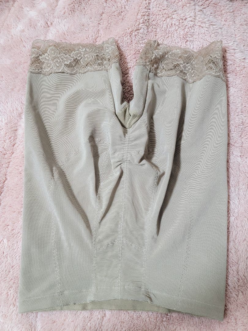 専用　　　美品　LaLa　グラント．イーワンズ　補正下着