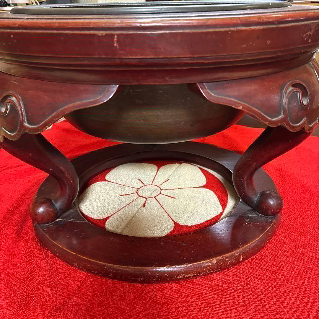骨董　大名火鉢　猫脚3本　漆芸(^^)