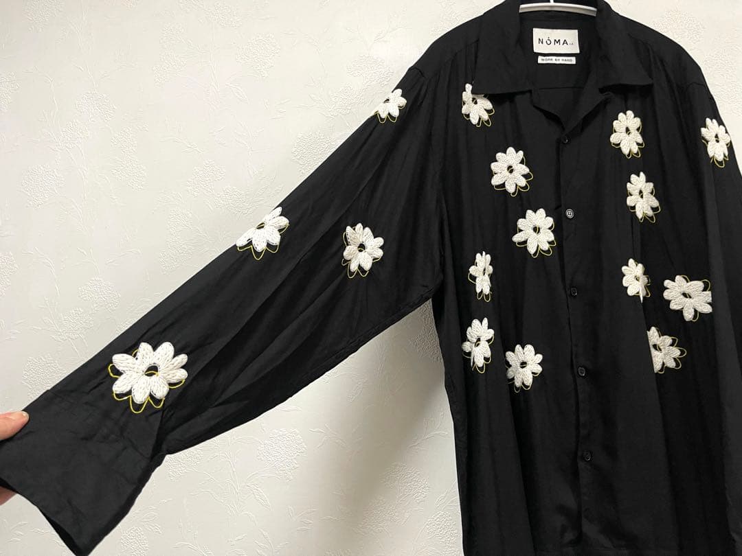 NOMA t.d. フローラルハンド　花柄刺繍 オーバーサイズシャツ　ブラウス