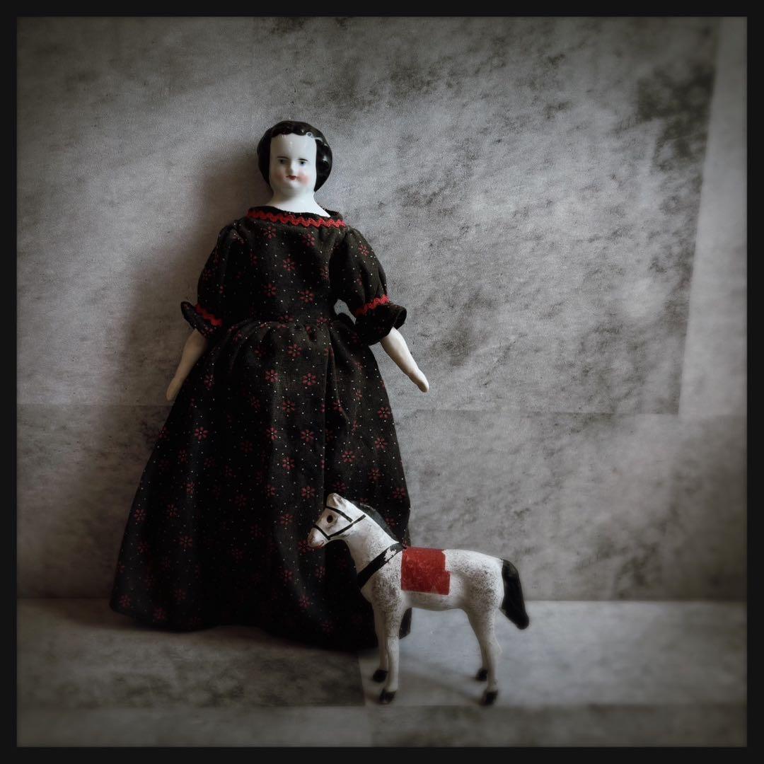 アンティーク チャイナヘッドドール　 クラシカルスタイル ビスクドール