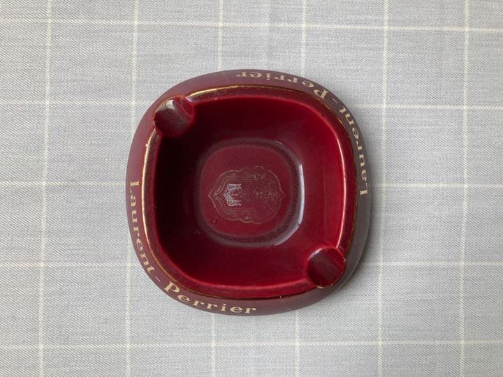 アンティーク　アッシュトレイ　Laurent-Perrier