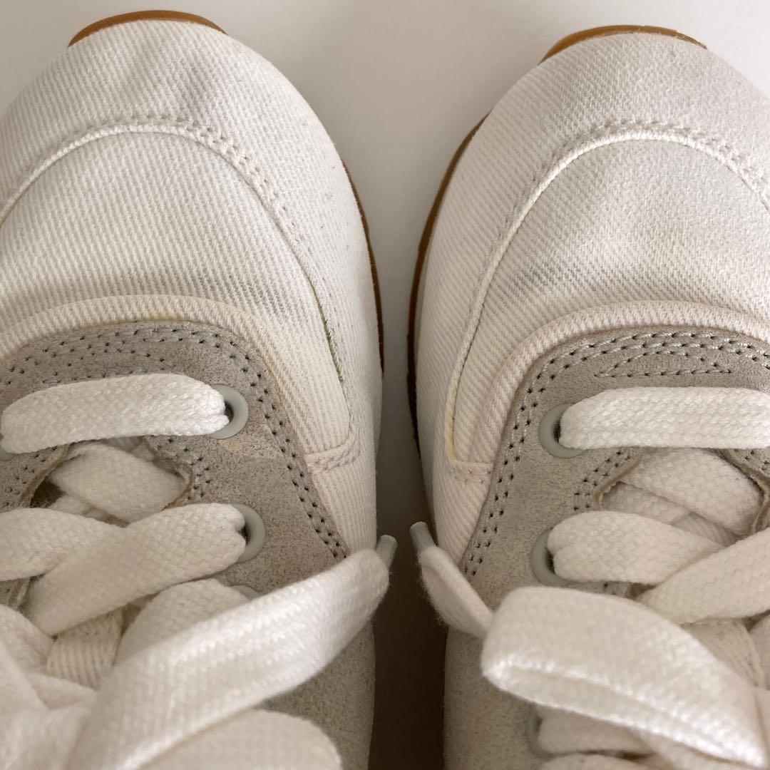 グ*ン様 miumiu ホワイト スニーカー キャンバス×スエード 靴 ニューバ