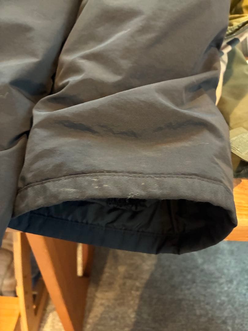 美品！Burton 迷彩柄 ジャケットと黒色ビブパンツセット