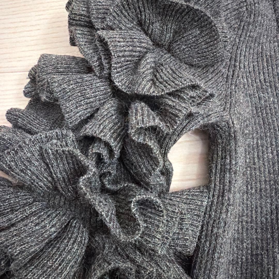 Bibiy. フリル付きグレー長袖ニット