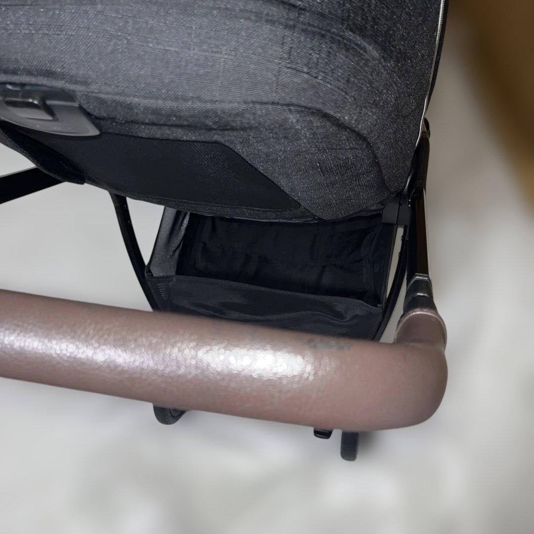 nuna TRIV riveted（トリヴ リベテッド） ベビーカー