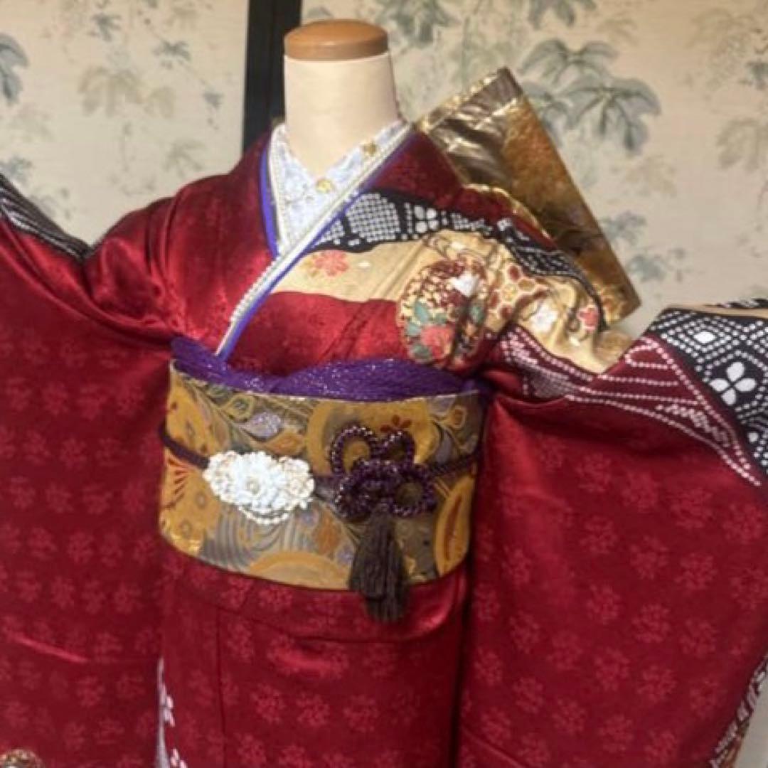 人気の赤古典♡可愛らしい鞠模様♡振袖フルセット　成人式前撮り謝恩会
