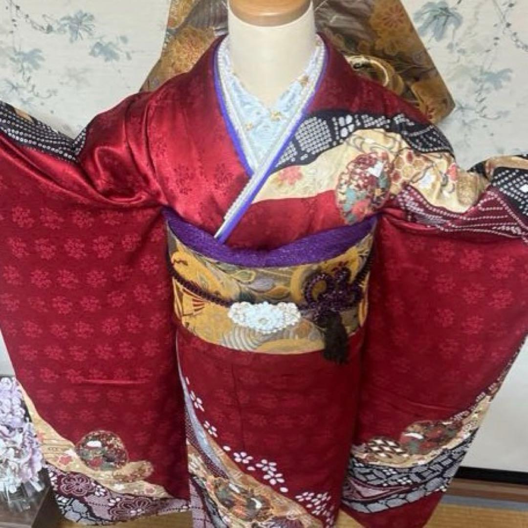 人気の赤古典♡可愛らしい鞠模様♡振袖フルセット　成人式前撮り謝恩会