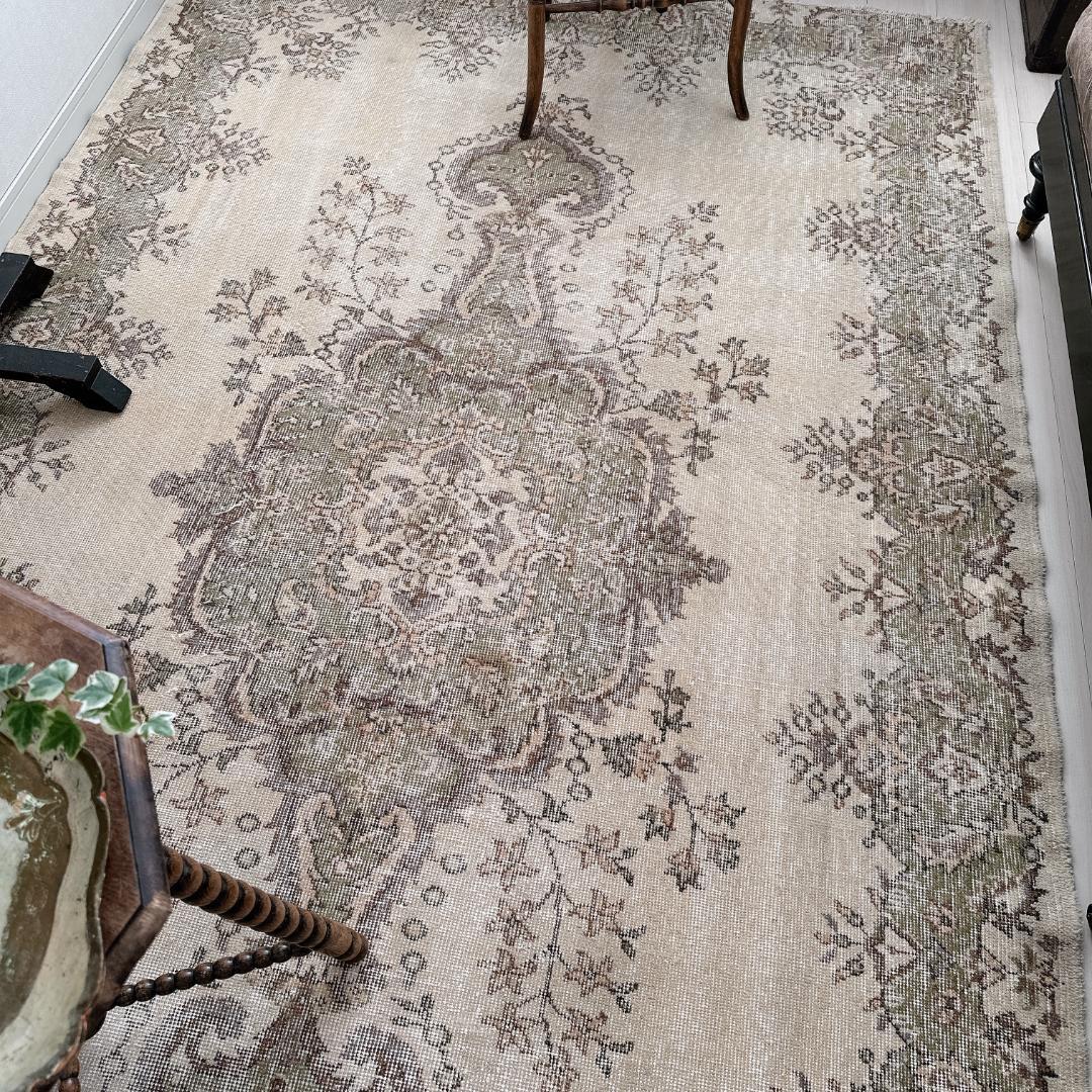 トルコ ヴィンテージラグ A110超大判 ベージュ カーキグリーン オーバーダイ