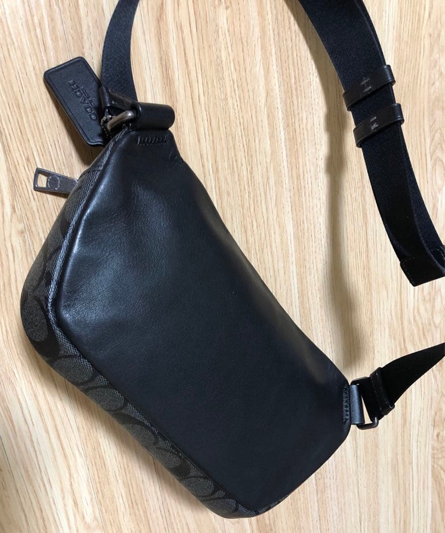 COACH シグネチャー　ボディバッグ　CJ506 メンズ　ウエストポーチ