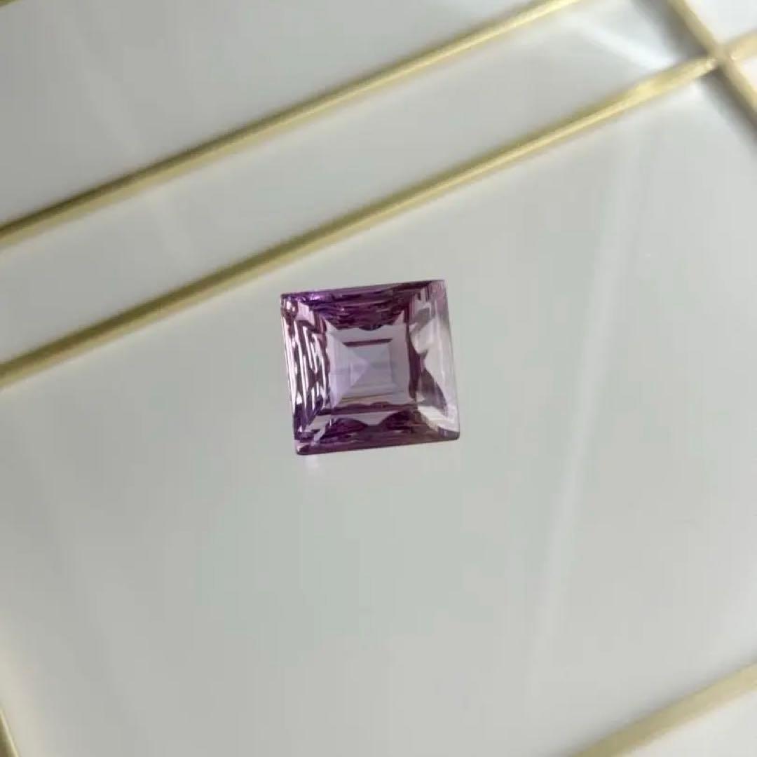 宝石質アメジスト レーザーカット ルース　インテリア　置物