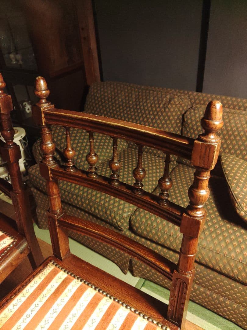 希少　フランス　アンティークチェア　２脚　彫刻　ヴィンテージ　椅子　レア